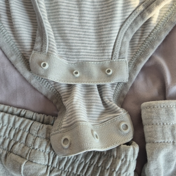 Nike Baby Green Striped Onesie and Pants Set- 3 Months - Picture 5 of 6